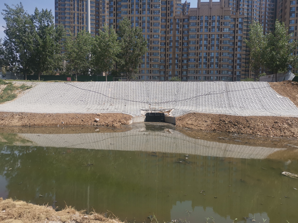 宏康路藝術小學周邊排水管網改造項目暨魏河北路雨水渠入河工程順利完工